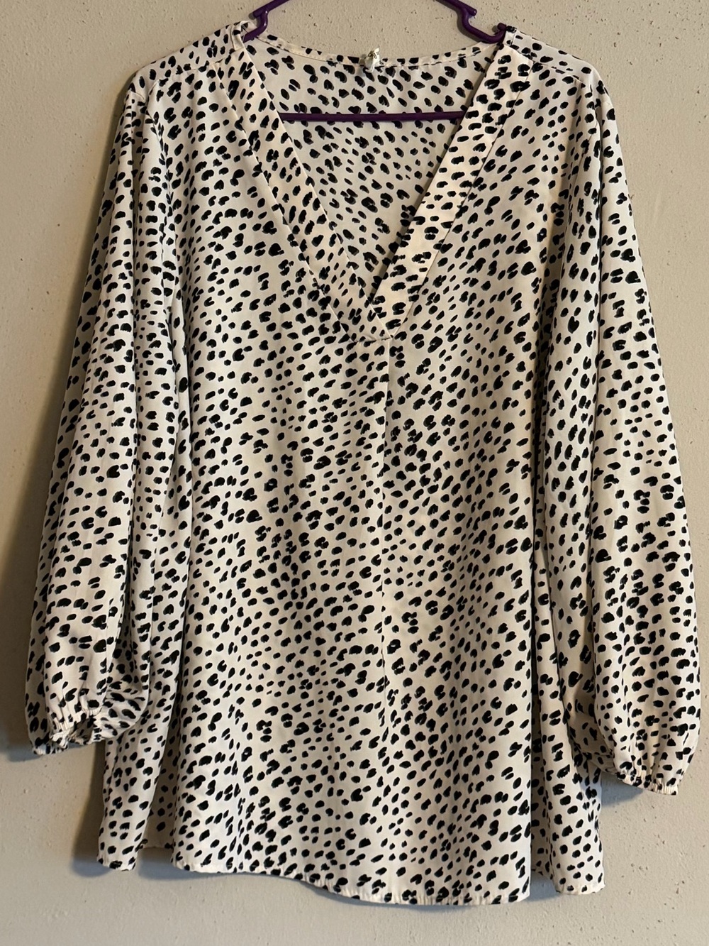 Size 3XL : Beeson River Black & White cheetah Printed V-Neck Blouse